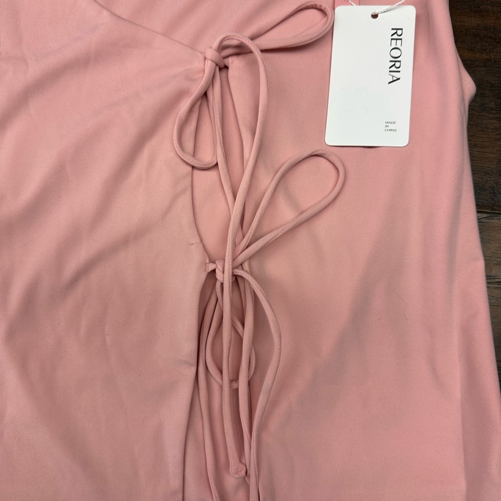 REORIA U-Neck Adjustable Tie-Front Crop Top Soft Sexy Sleeveless Tops <<301>>> - Picture 3 of 7